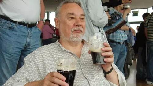 娱乐吃瓜酱17岁老人